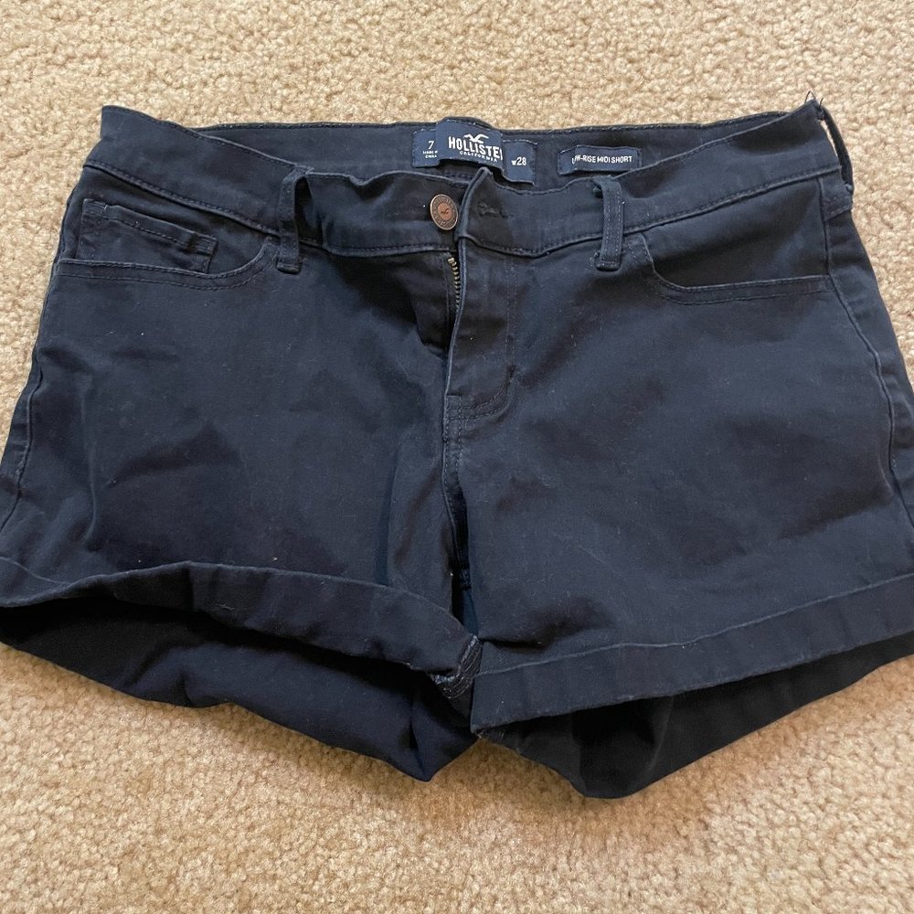 Black Low rise midi shorts